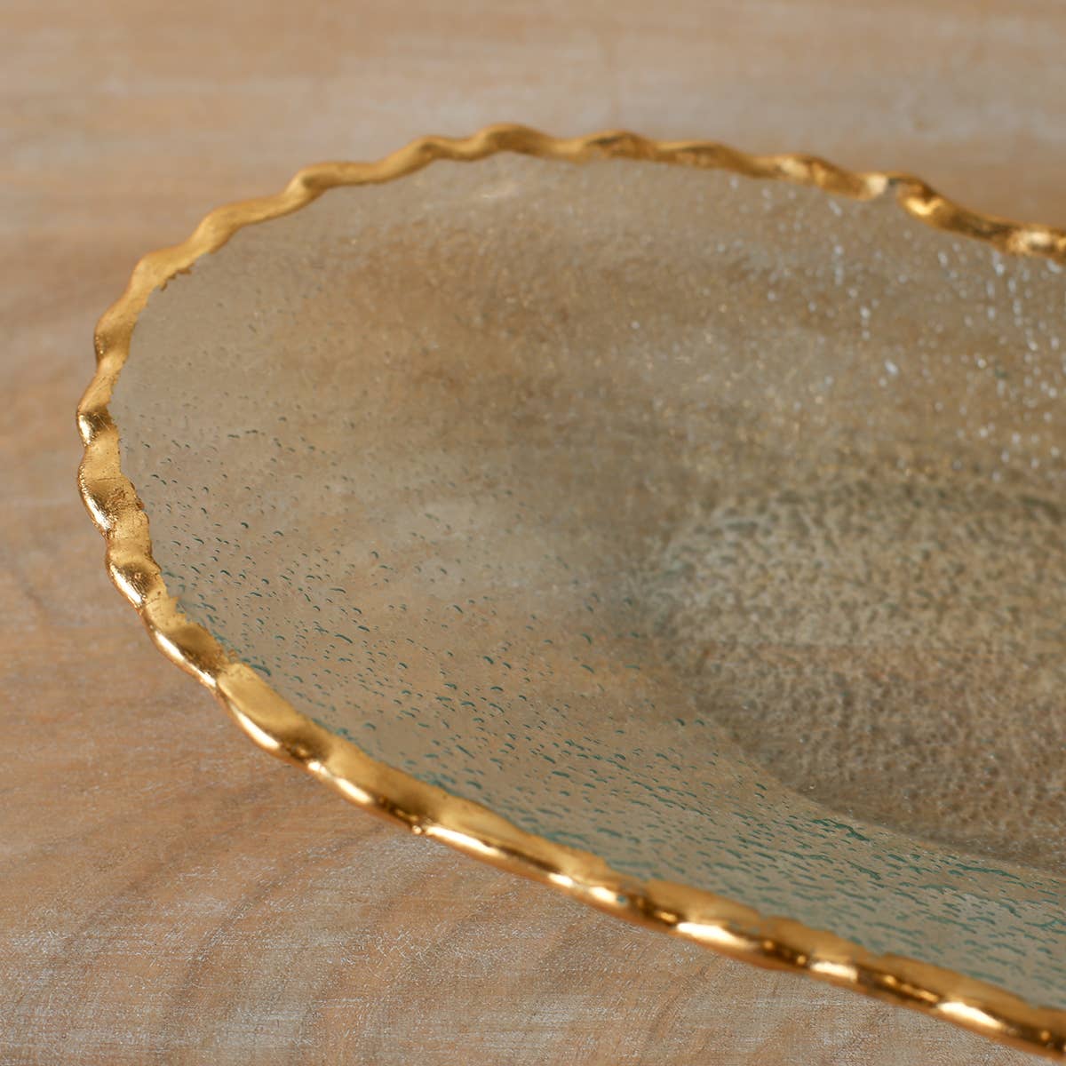 The Royal Standard - Seward Oval Serving Tray   Clear/Gold   14.75x7.25