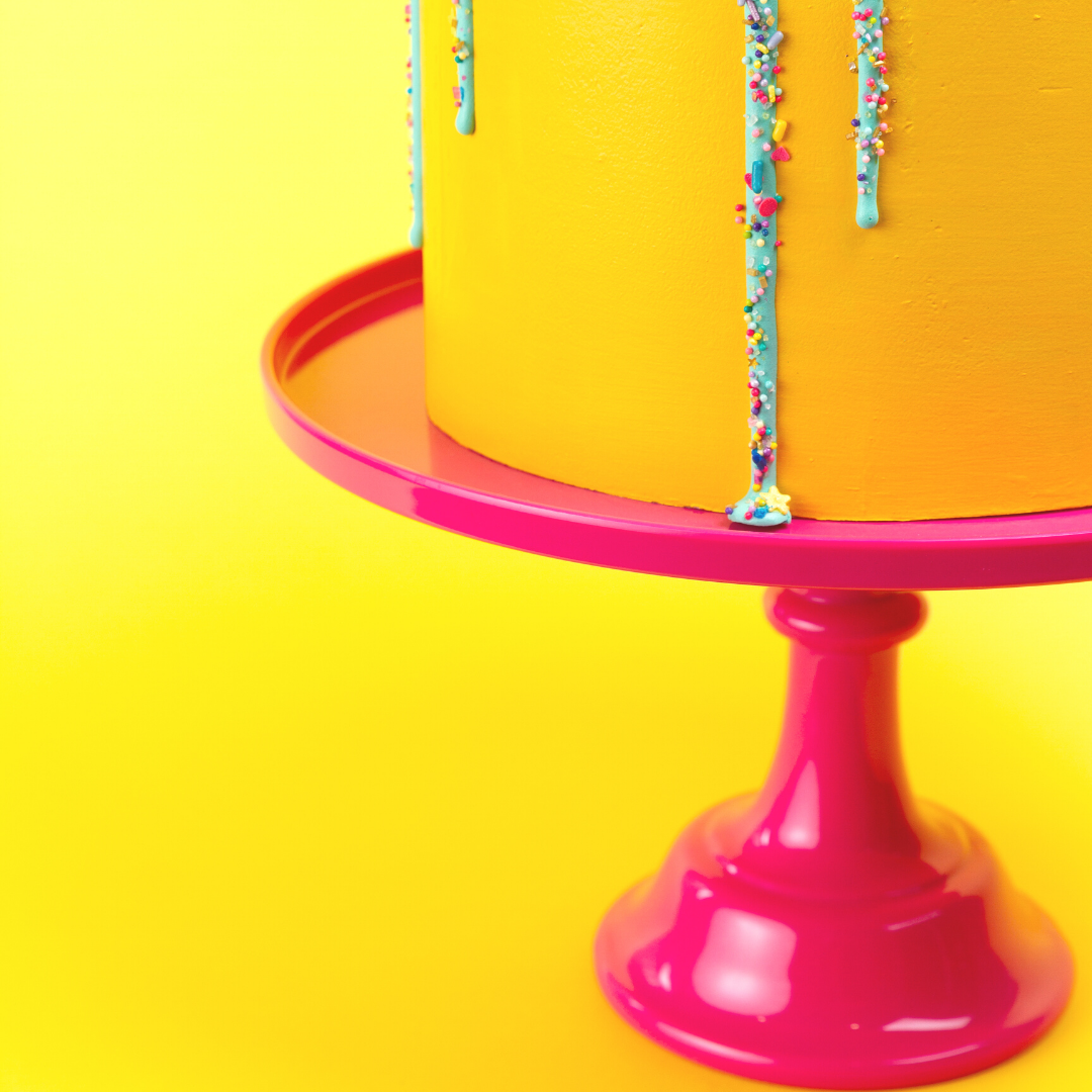 Sprinkles & Confetti Party Supplies - Hot Pink Melamine Cake Stand | Cupcake Stand