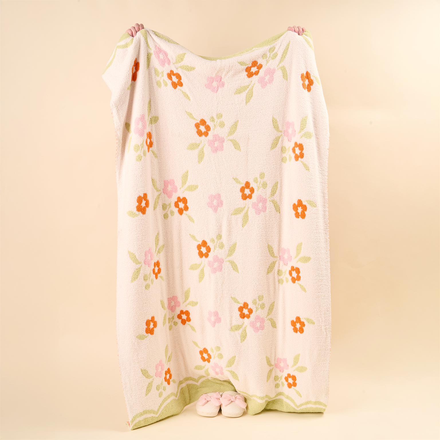 The Darling Effect - Cozy Dreams Luxe Blanket-Scalloped Floral Pink