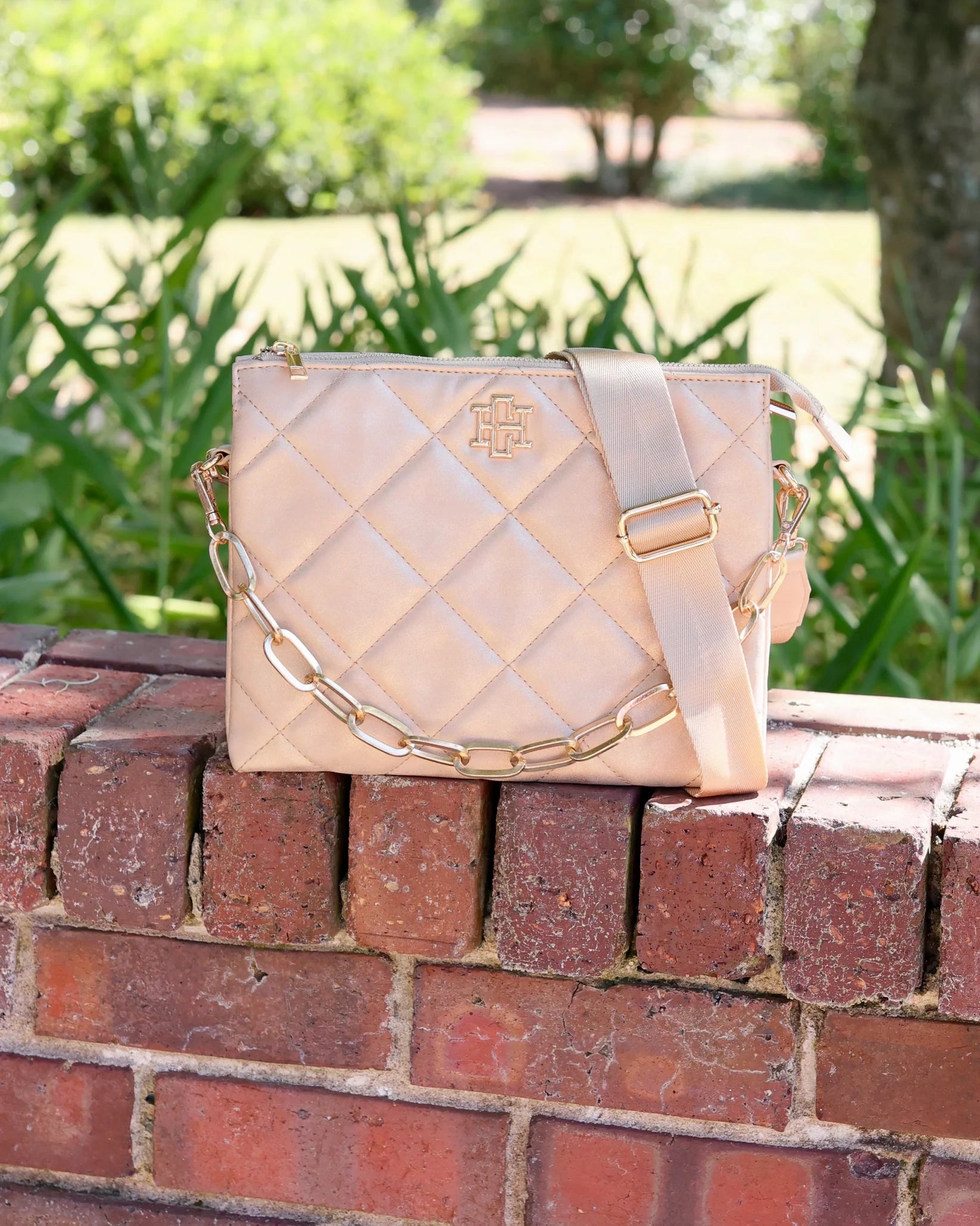 Caroline Hill - Ariana Crossbody Gold Shimmer LD
