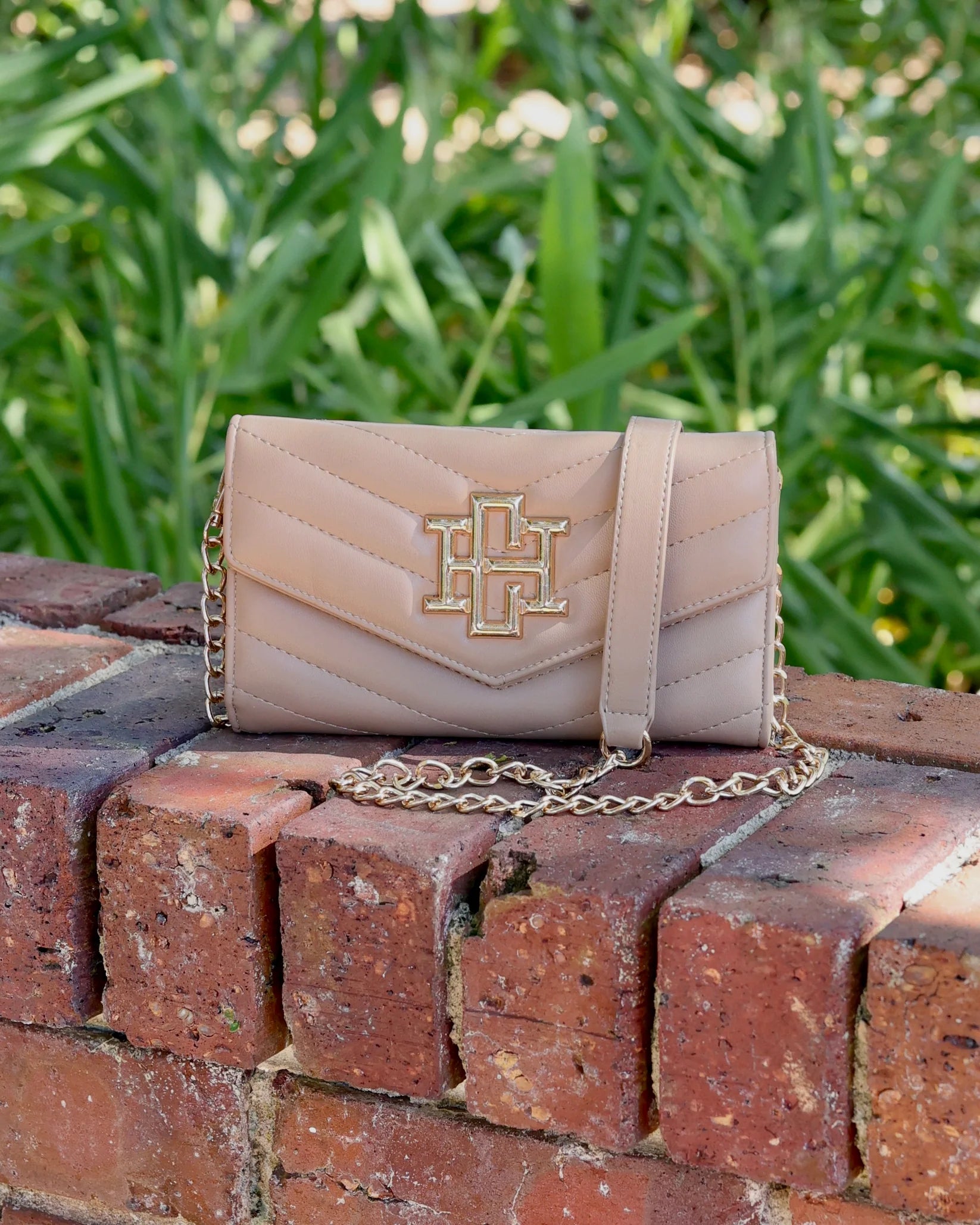 Caroline Hill - Carlington Clutch / Crossbody Latte VQ