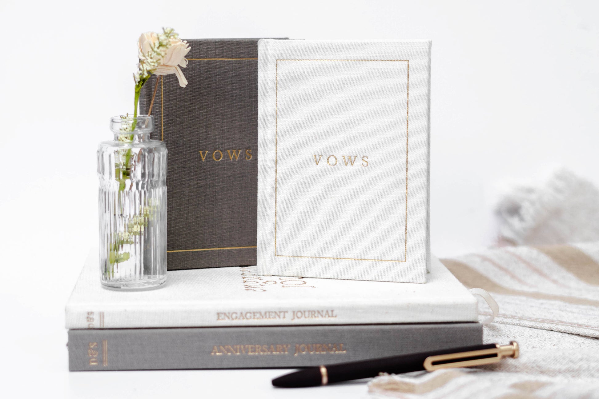 Duncan & Stone Paper Co. - Wedding Vow Books - Wedding Keepsake Book w/Gold Foil Linen: Gray