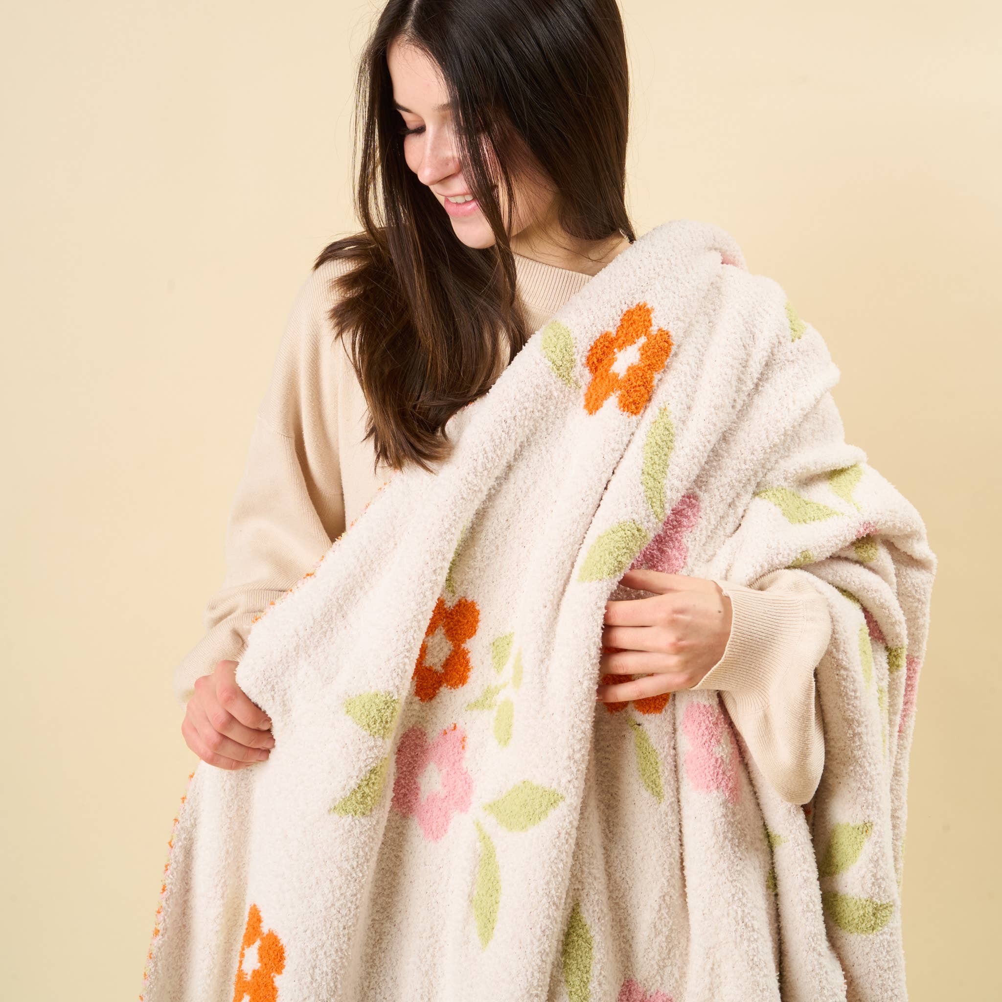 The Darling Effect - Cozy Dreams Luxe Blanket-Scalloped Floral Pink