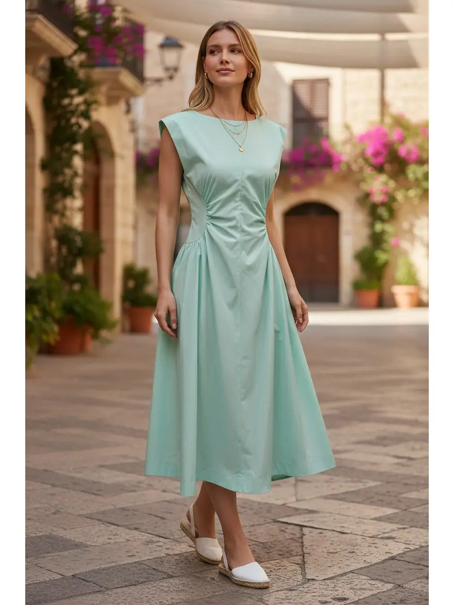 Capri Courtyard Midi