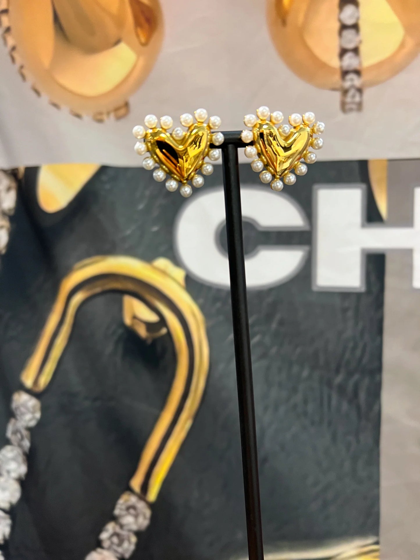 Chan Sutt Pearls - Pearl Heart Earrings
