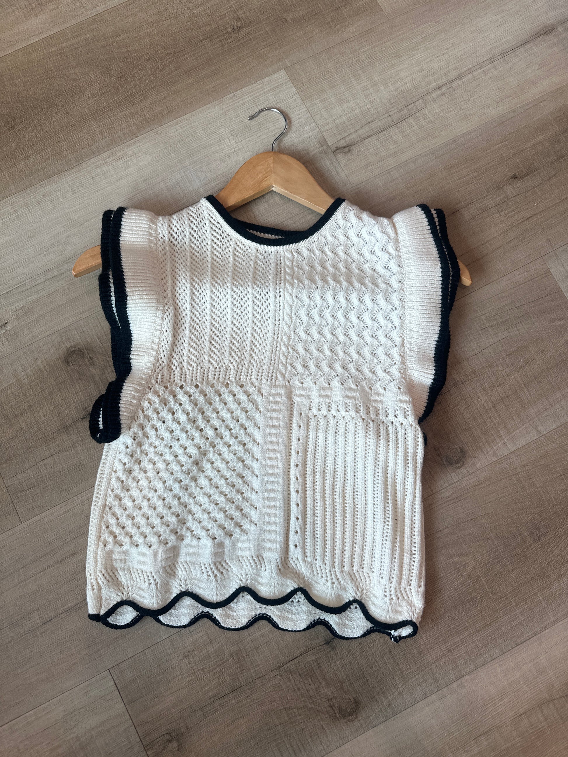 Flutter Sleeve Block Top