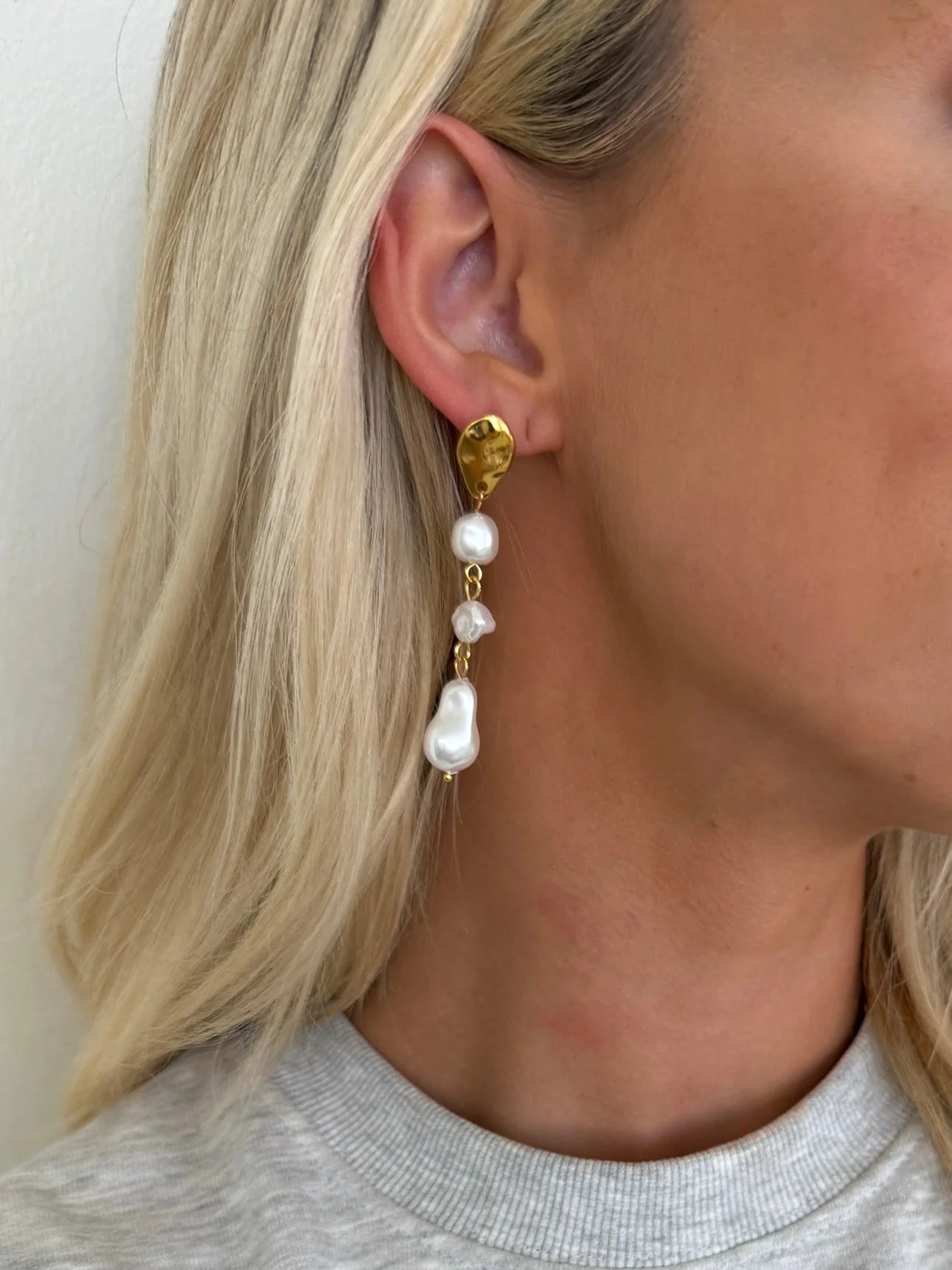 Chan Sutt Pearls - Allie Earrings