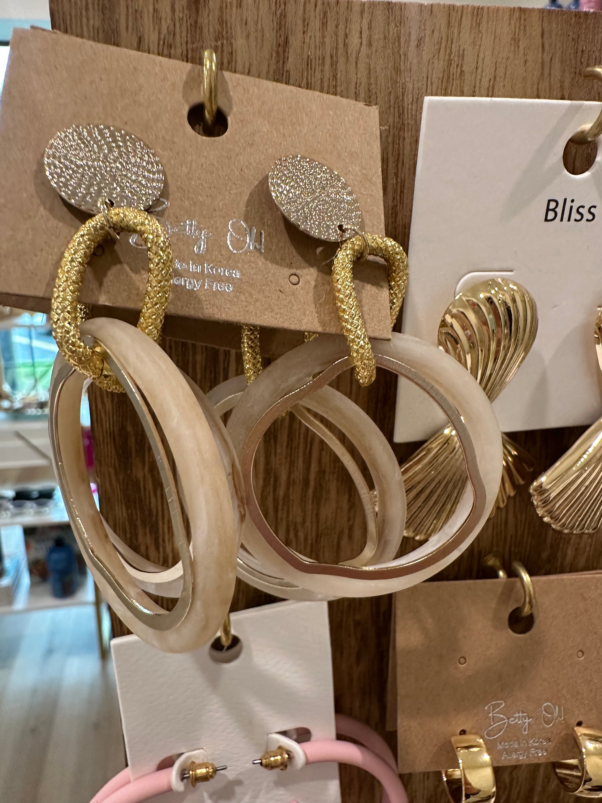 Golden Ray Hoops