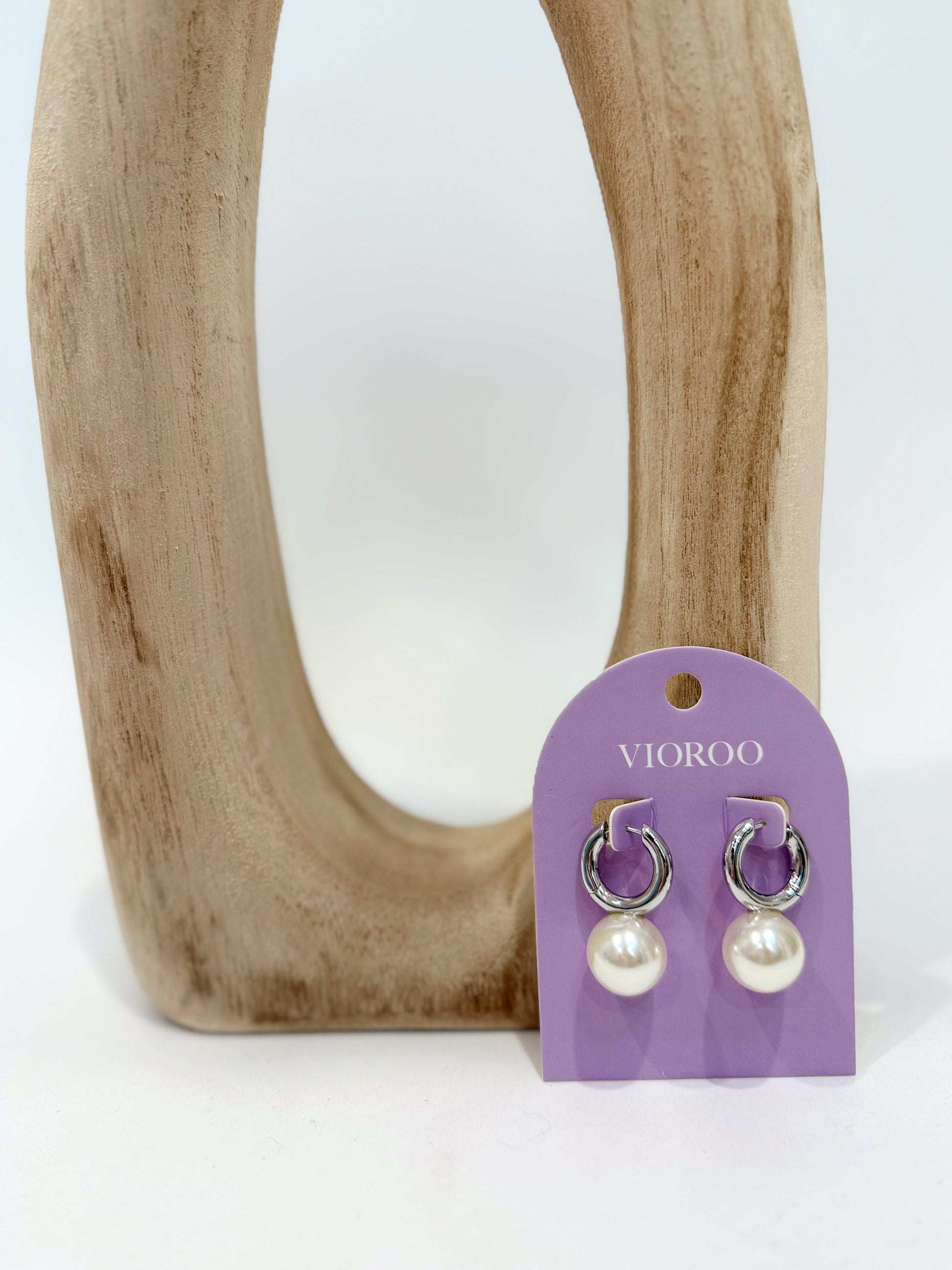 VIOROO The Hepburn Huggie Earring