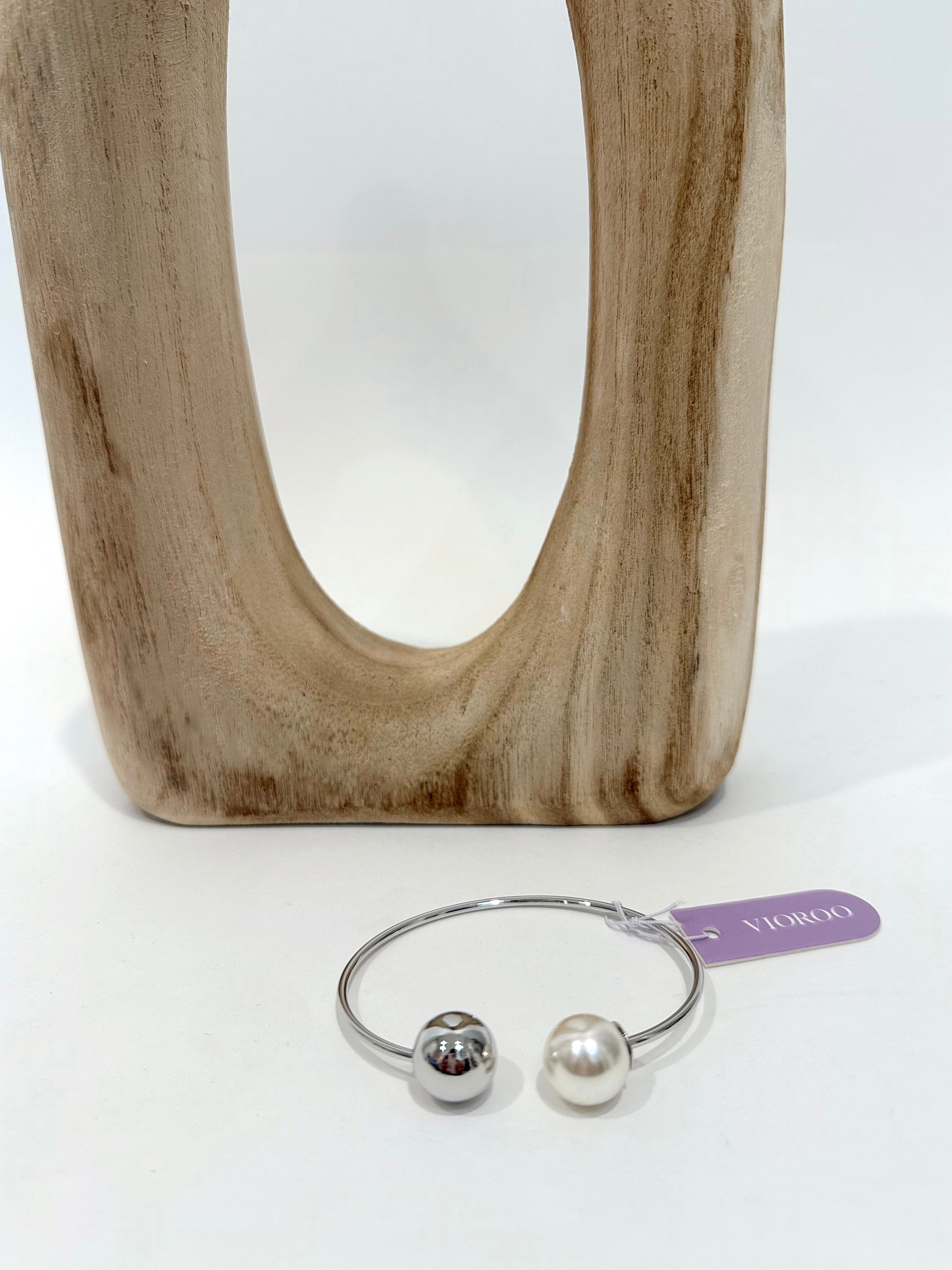 VIOROO Golden Grace Pearl Cuff Bracelet