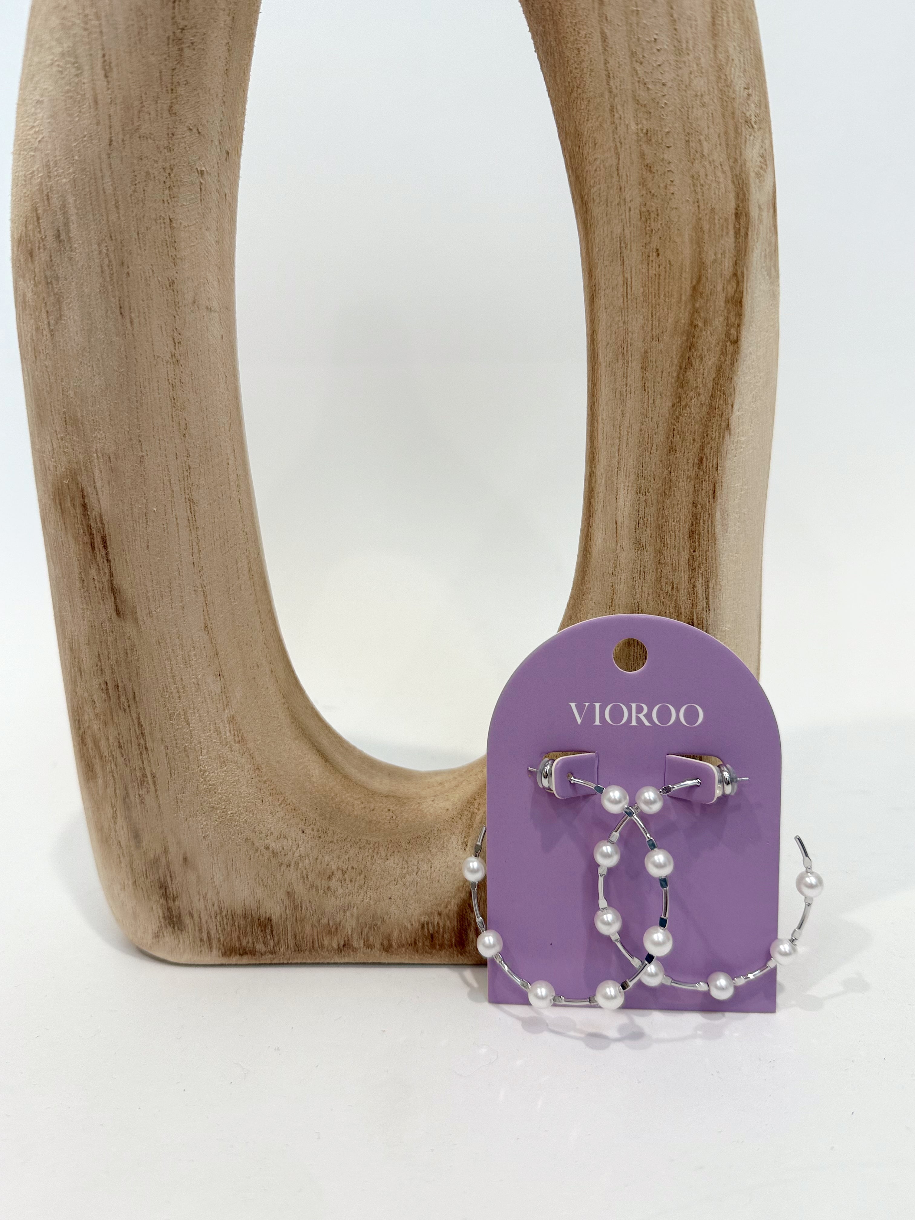 VIOROO Spaced Pearl Hoop Earring