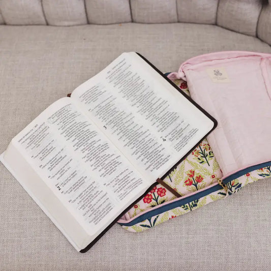 Meadow Luxe Quilted Scalloped Bible Cover