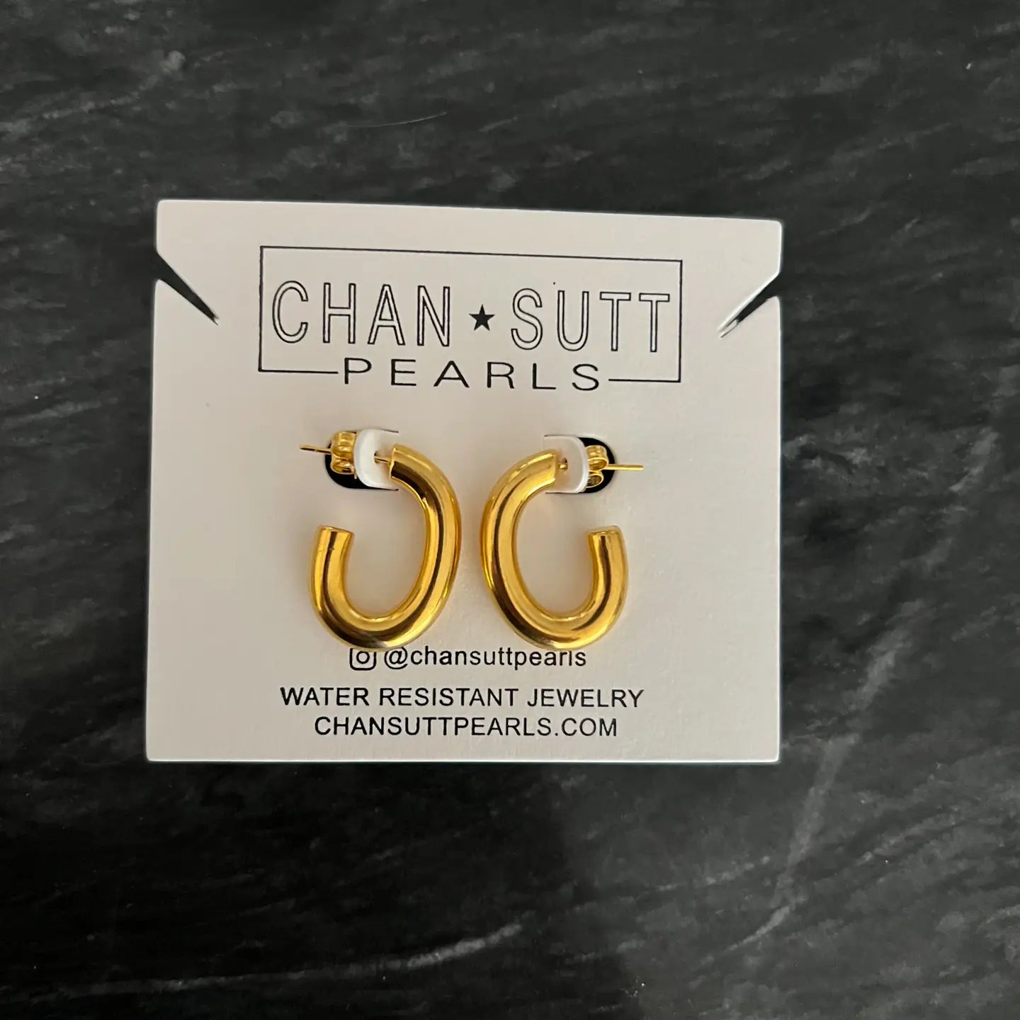 Chan Sutt Pearls - Oval Hoops