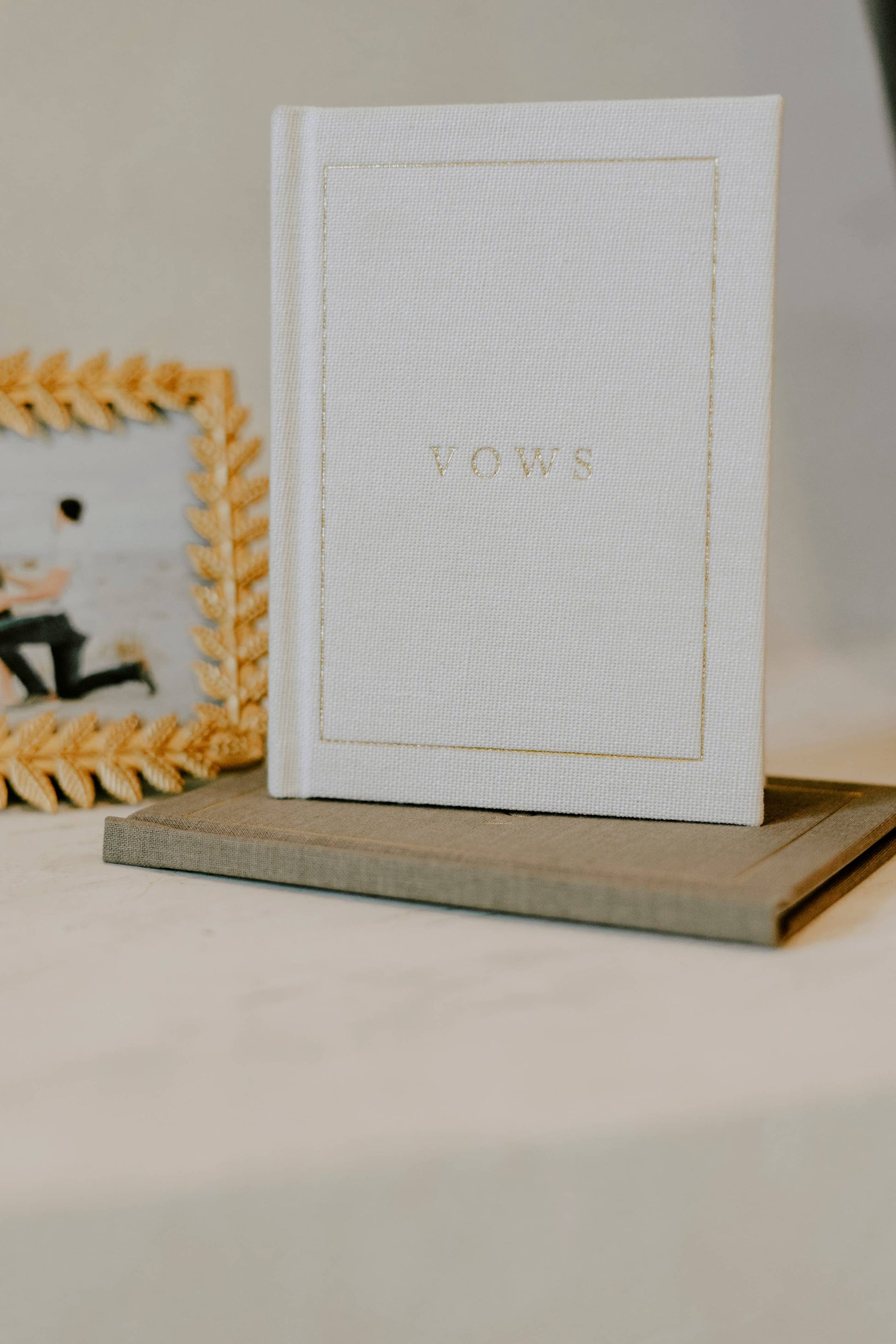 Duncan & Stone Paper Co. - Wedding Vow Books - Wedding Keepsake Book w/Gold Foil Linen: Gray