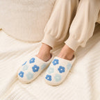 The Darling Effect - Fuzzy Slippers - Blue Flower (Mixed - 2 S/M and 2 M/L)