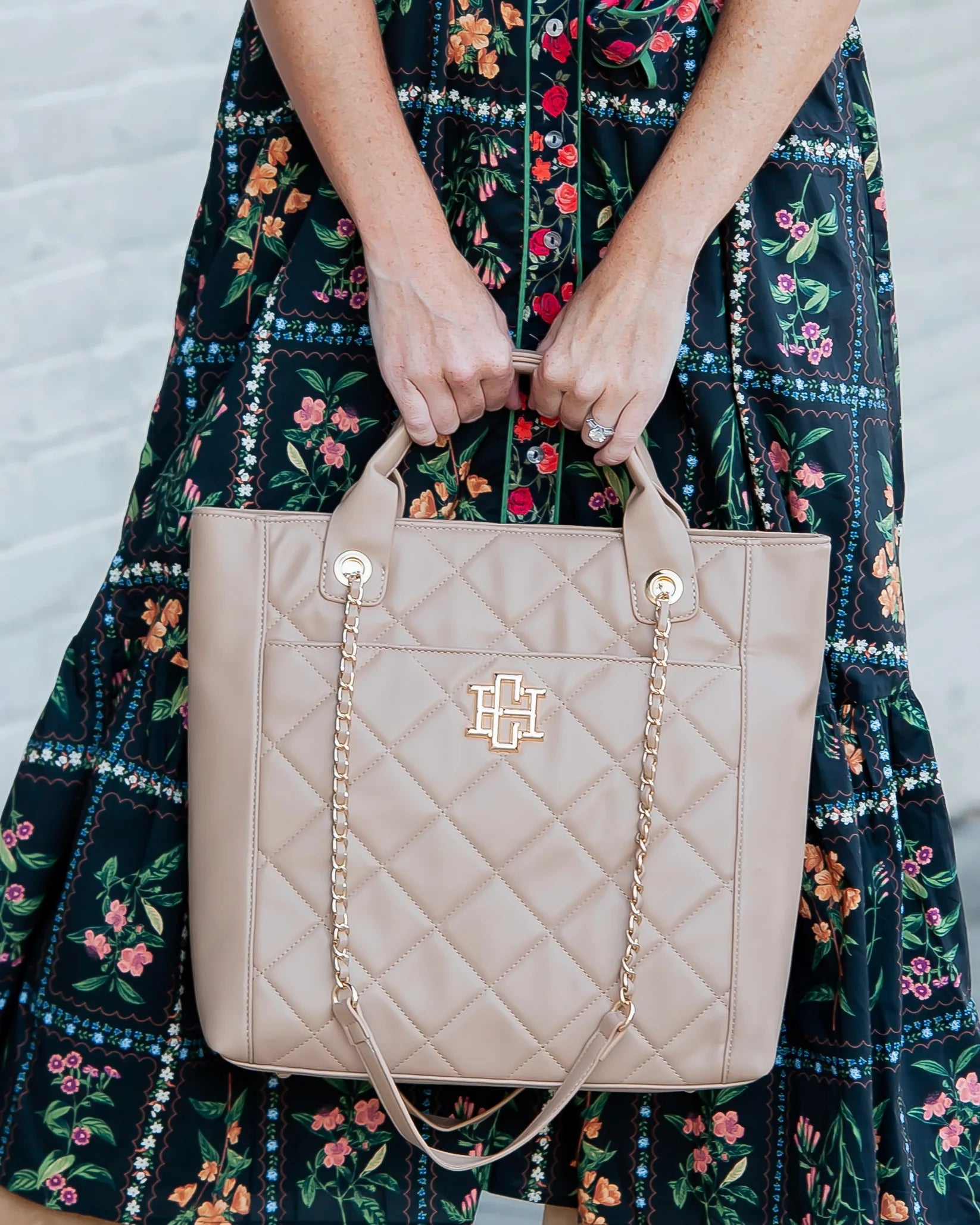 Caroline Hill - Kinzley Tote Latte LD